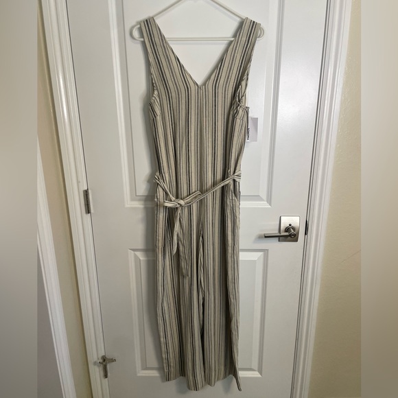 NWT Sonoma Linen Blend Jumpsuit- Light Tan with Gray/Blue Vertical Stripes, Sz L - Picture 3 of 13